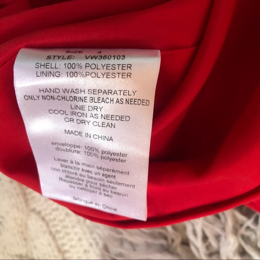 White by Vera Wang 4 red w black floral belt NWOT - Picture 9 of 10